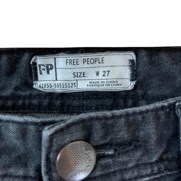 Free People Raw Fray Hem Skinny Ankle Distressed Knee Black Jeans Size 27 - Picture 10 of 11